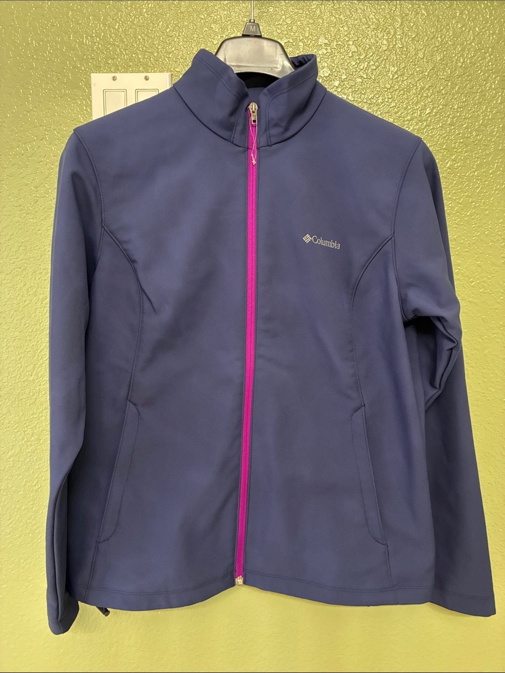 Columbia Navy Jacket & coat with fleece inside Pink Zipper